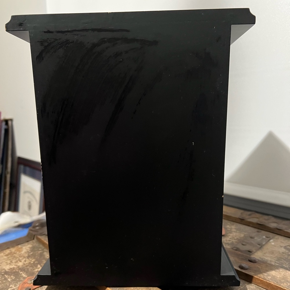 Gently Used Women’s Jewelry Box!! Top storage and photo opening. - Picture 10 of 12